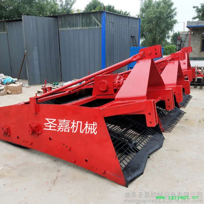 内蒙黄芪药材挖掘机厂家 苍术中药材收获机工作视频 圣嘉高效药材播种机图4