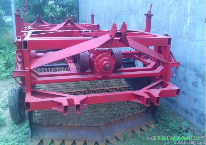 山东中药材挖掘机制造厂家 板蓝根药材收获机 贝母出药机 价格报表图3