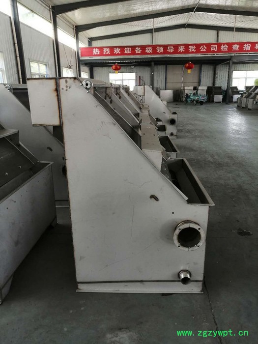 斜筛式猪粪固液分离机 不锈钢鸡鸭固液分离机 中药渣干湿分离机图5