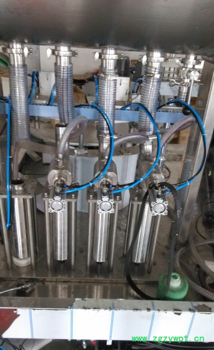 液体灌装机 高效液体灌装机 一体式液体灌装机 全自动液体图2