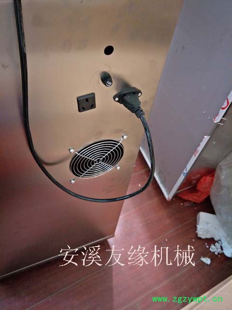 全自动灌装机 液体灌装机 锥形带搅拌小型定量袋泡装辣椒油包装机19图6