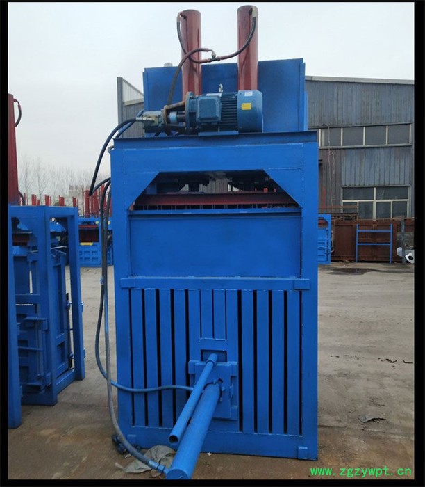 广东中药材泡沫饮料瓶打包机 宇晨艾叶黄芩中药材压包机 无纺布压块机价格图5