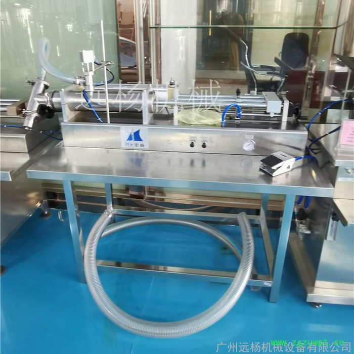 远杨机械半自动卧式液体灌装机洗衣液消毒液白酒饮料小型气动定量灌装图4