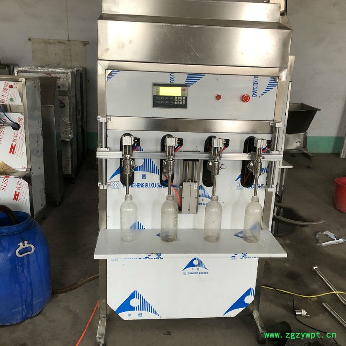 郑州玻璃水防冻液灌装机 厂家四头1-5升全自动液体灌装机河南批发图7