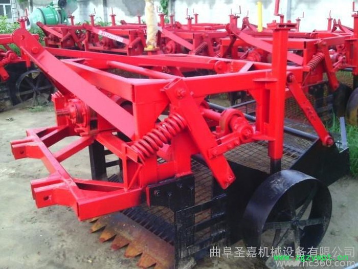 供应烟台板蓝根挖掘机型号 中药材起药机厂家图2