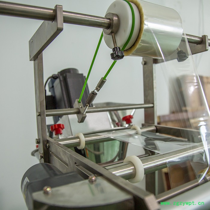 固体饮料包装机 背封圆角袋粉末包装机 高速粉剂包装机 速溶代餐粉末自动灌装机 固体饮料粉圆角袋包装机 圆角背封异型袋图3