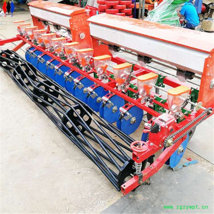 黄芩中药可调精播机精播机 拖拉机带娃娃菜精播机哪有图3