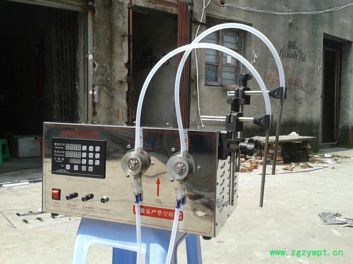 批发中药液饮料小型灌装机白酒矿泉水磁力泵液体灌装机图6