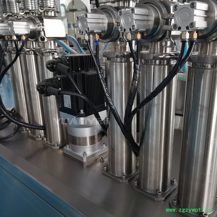 远杨机械 全自动液体膏体灌装机 玻璃水洗车液润滑油定量灌装生产线图3