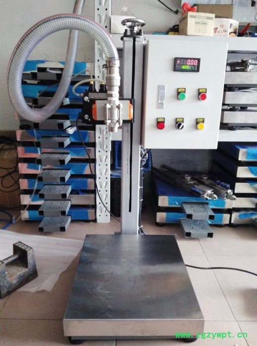 论衡LHE-A8防爆液体灌装机 大剂量5-100KG液体灌装机图3