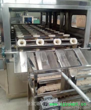 桶装水灌装机 大桶灌装机 饮料液体灌装机图2