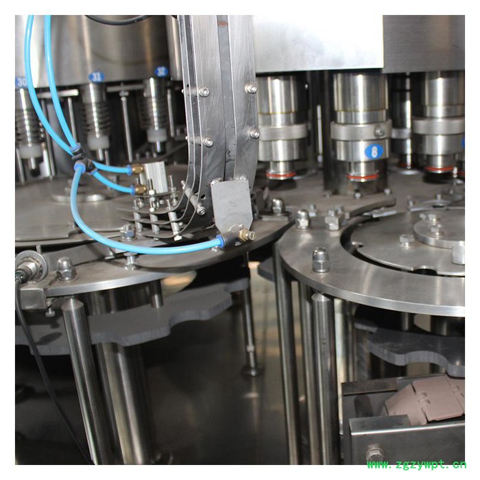 **三合一液体灌装机灌装生产线全自动矿泉水生产线图2