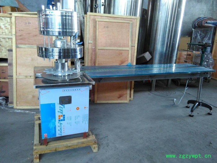 半自动液体灌装机 小型定量灌装设备 定量灌装机 等压半自动灌装机图7