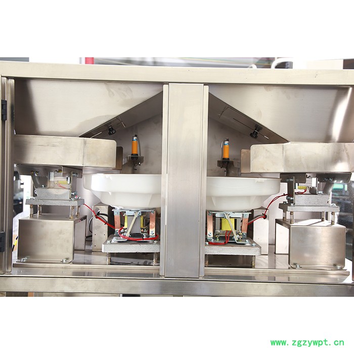 非标定制颗粒封口机 连袋式食品颗粒灌装机 炒货零食包装机 红枣核桃葡萄干年货包装机 高速自动定量称重包装机定制批发图2