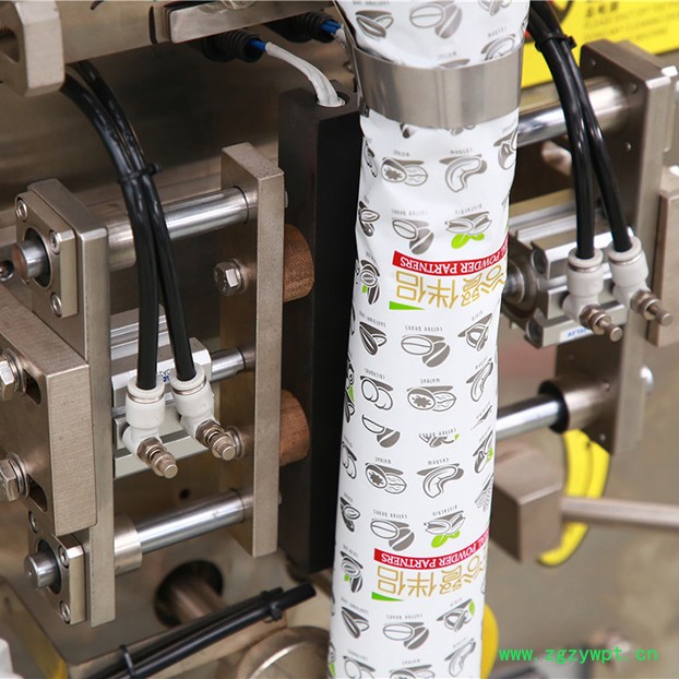 非标定制颗粒封口机 连袋式食品颗粒灌装机 炒货零食包装机 红枣核桃葡萄干年货包装机 高速自动定量称重包装机定制批发图7
