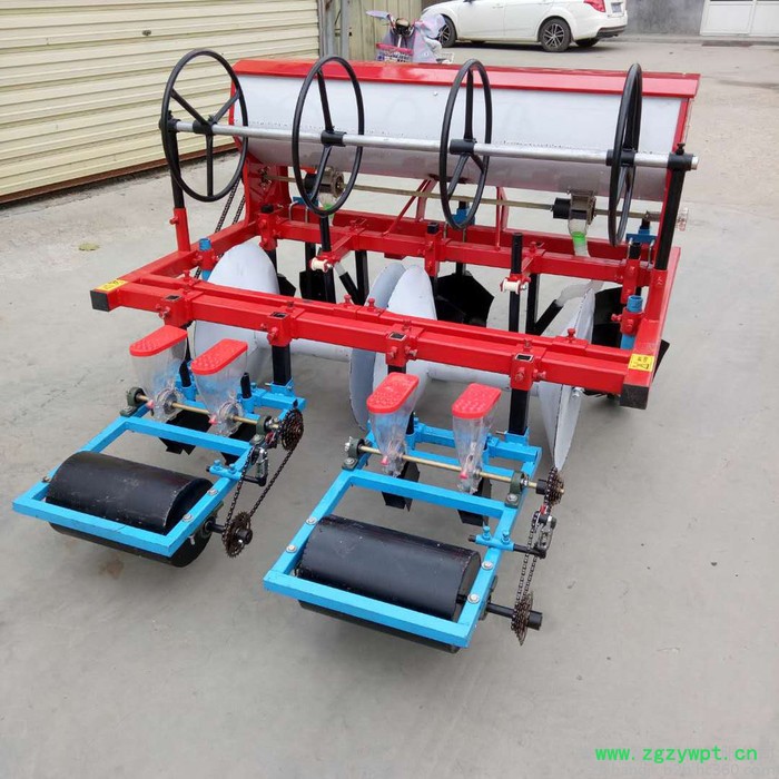 智航胡萝卜白菜播种机 悬挂苜蓿草播种机视频 中药材播种机图3