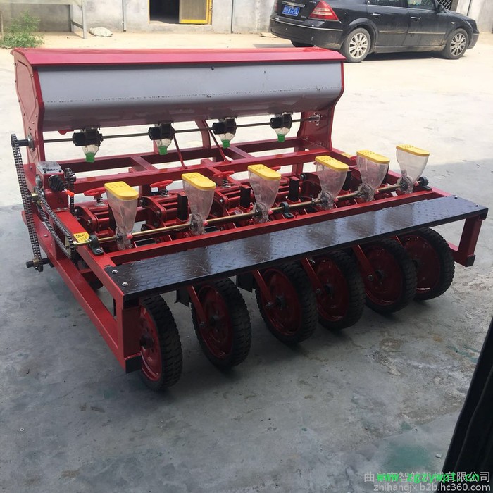 智航胡萝卜白菜播种机 悬挂苜蓿草播种机视频 中药材播种机图7