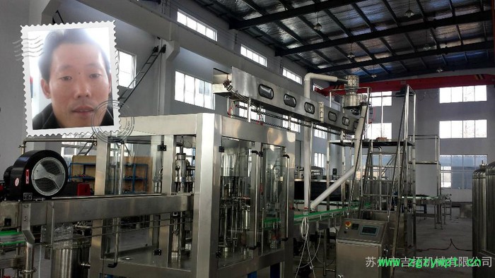 全自动小瓶灌装生产线，灌水生产线，全自动三合一， 灌装机， 的灌装机，新型灌装机图2