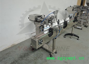 供应昱钢自动双头液体灌装机图3