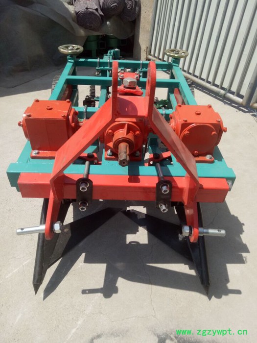 天津**中药材收获机多功能茵陈收获机根茎花生收货机有视频图5