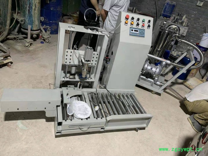 QD-A山东莱芜  农药灌装机 肥料灌装机 自动灌装机可根据生产定制生产线图5