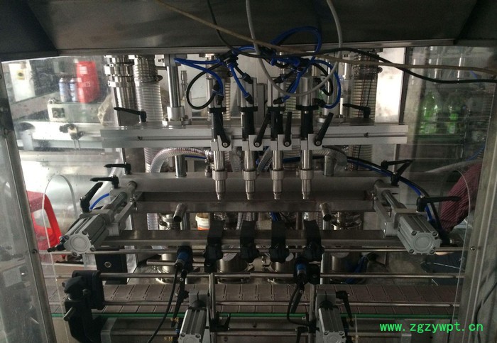 大型液体灌装旋盖机 超浓缩果汁灌装机 日化工厂生产设备图3