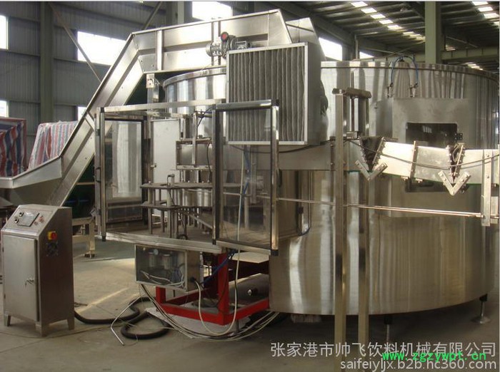 小型全自动果蔬汁饮料灌装生产线 果蔬汁饮料灌装设备图3