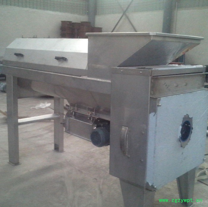 青海枸杞葡萄除梗破碎机、青海果酒饮料灌装生产线、张掖葡萄酒生产线灌装线、平安葡萄酒机械设备灌装线专业生产厂家 螺旋榨汁机图6