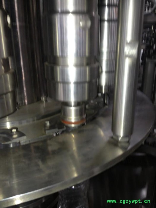 全自动小瓶灌装生产线，矿泉水设备厂家，饮料机械设备，瓶装水灌装机图4