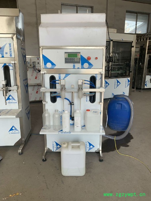 半自动双头消毒水消毒液玻璃水灌装线 84消毒液全自动灌装生产线 消毒水灌装生产线 杀菌消毒剂灌装生产线图5