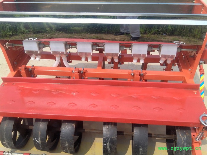 中药材免间苗播种机 农用手推蔬菜播种机高效汽油精量播种机富兴图3