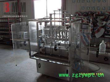 全自动液体灌装机**图3