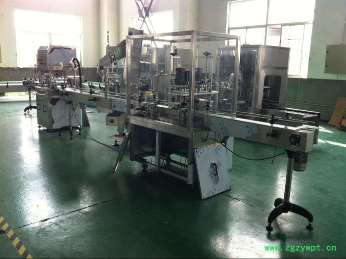 全自动液体灌装机**图2