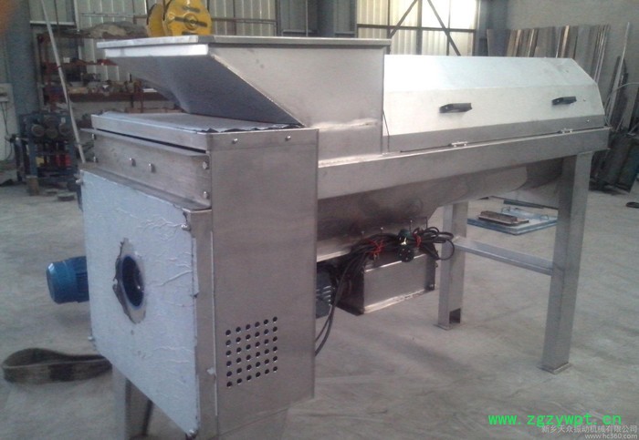 山东葡萄除梗破碎机、葡萄果酒灌装生产线图2