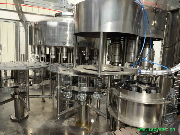 全自动三合一灌装机 百岁山瓶装水灌装生产线 全套饮料灌装设备CGF14-12-5图3
