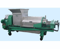 厂家强烈推荐1.5吨中药渣螺旋压榨机、果蔬除渣除皮机图7