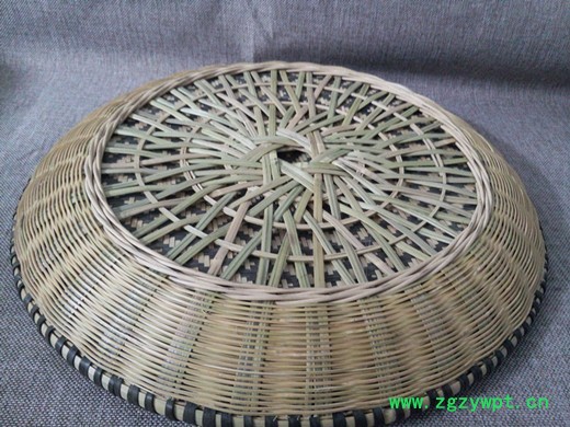 凡承古逸艺术竹编簸箕是由全竹纯手工编制 ，艺术精致编制福禄满堂字样 。黑色竹材为中药植物叶染制而成，浸泡60个小时，不脱图3