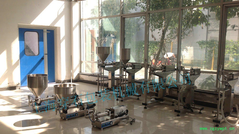 公司一楼 单头灌装机展区